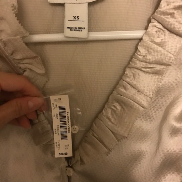 NWT WHBM sleeveless satin blouse - Picture 2 of 3